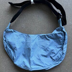 Medium Crescent Bag- Baggu in denim Brand new